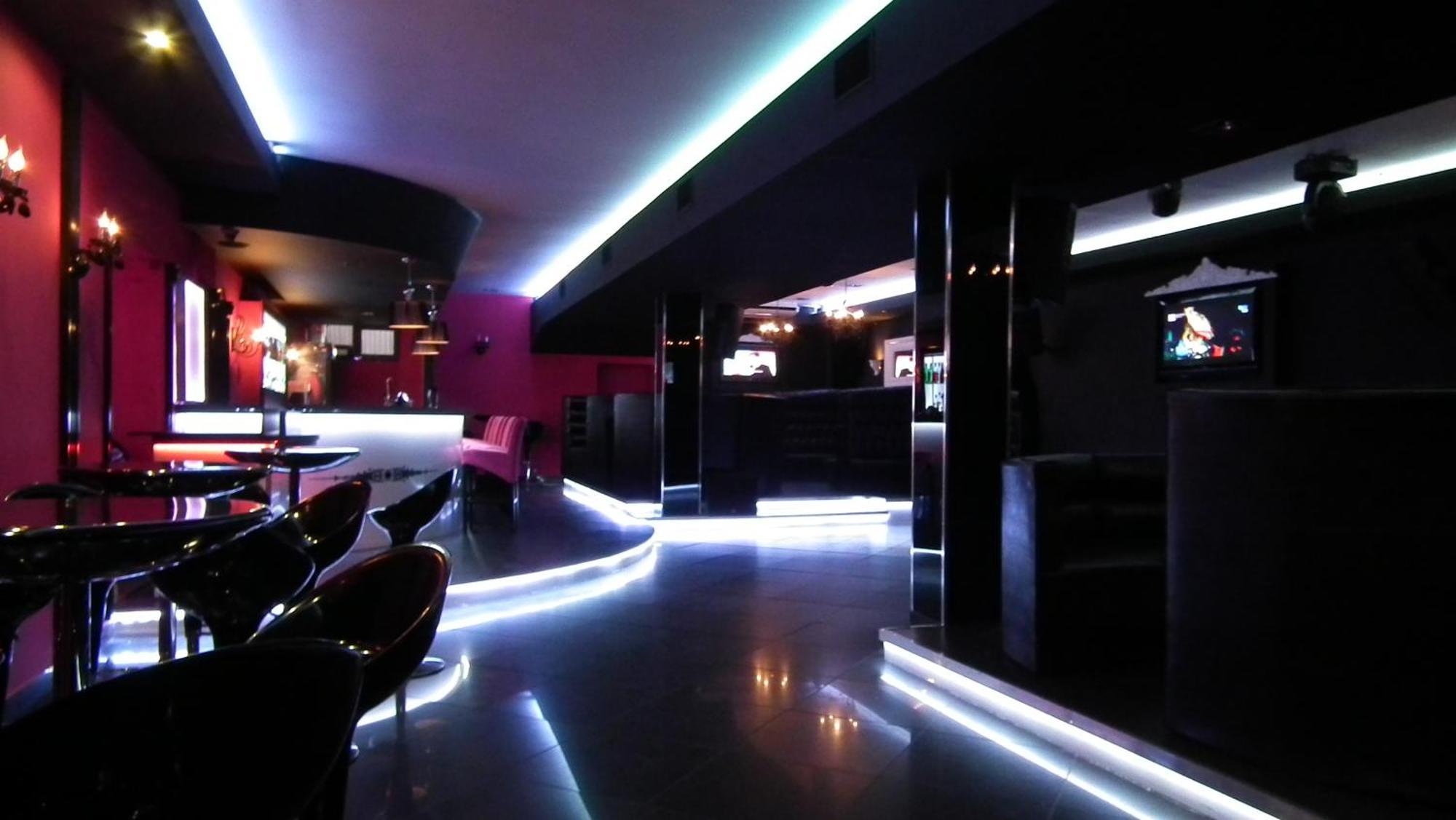 Hotel & Restauracja Glass Radom Esterno foto