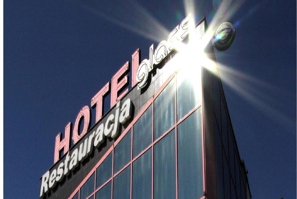Hotel & Restauracja Glass Radom Esterno foto