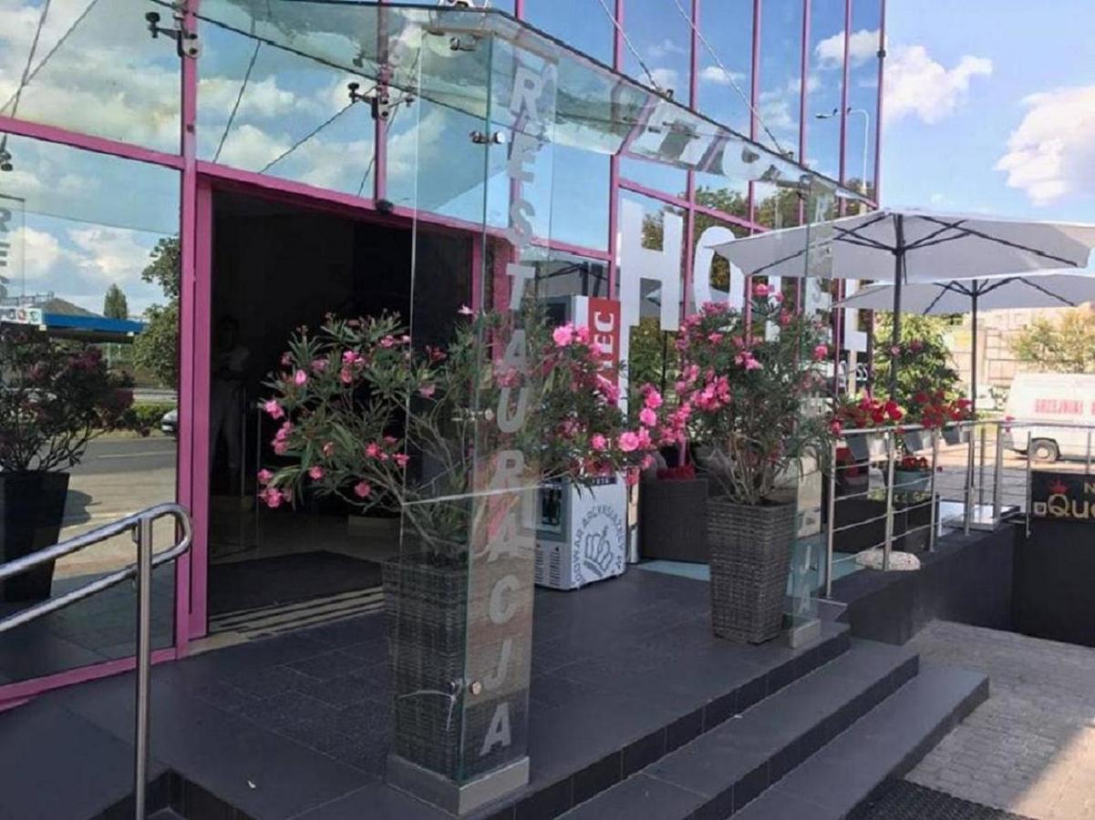 Hotel & Restauracja Glass Radom Esterno foto